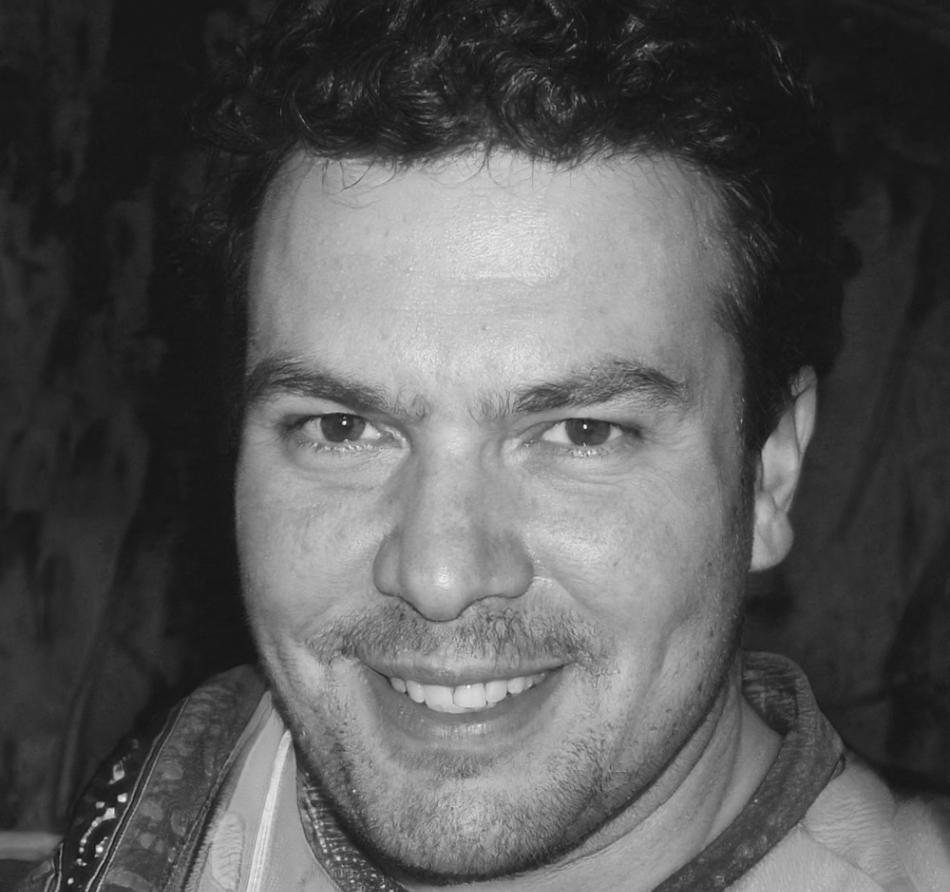 Instructor especializado en estrategias de construcción de enlaces